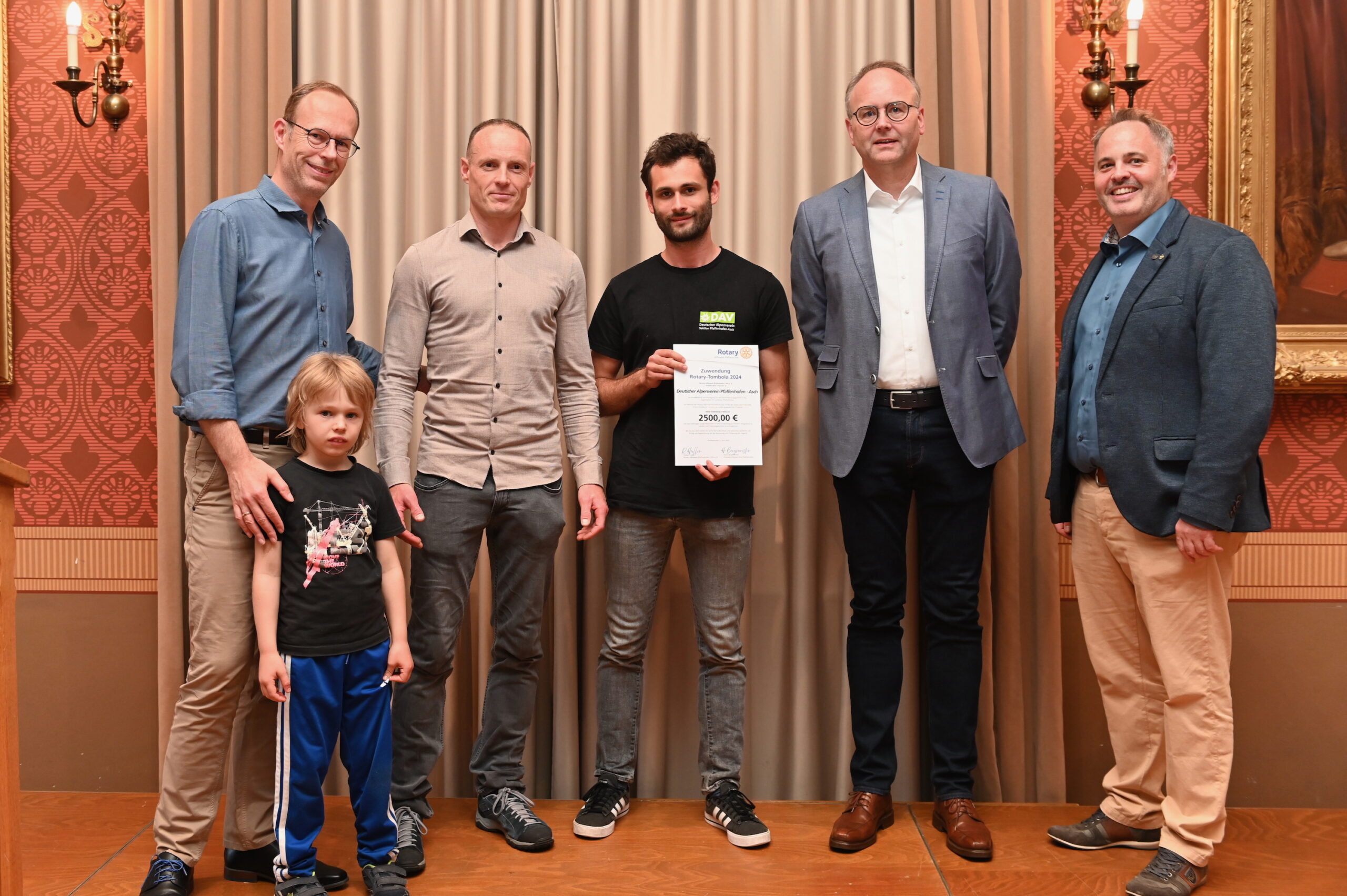 Rotary Pfaffenhofen Tombola Weihnachten 1. Preis Auto Rotary Pfaffenhofen Tombola Weihnachten 1. Preis Auto