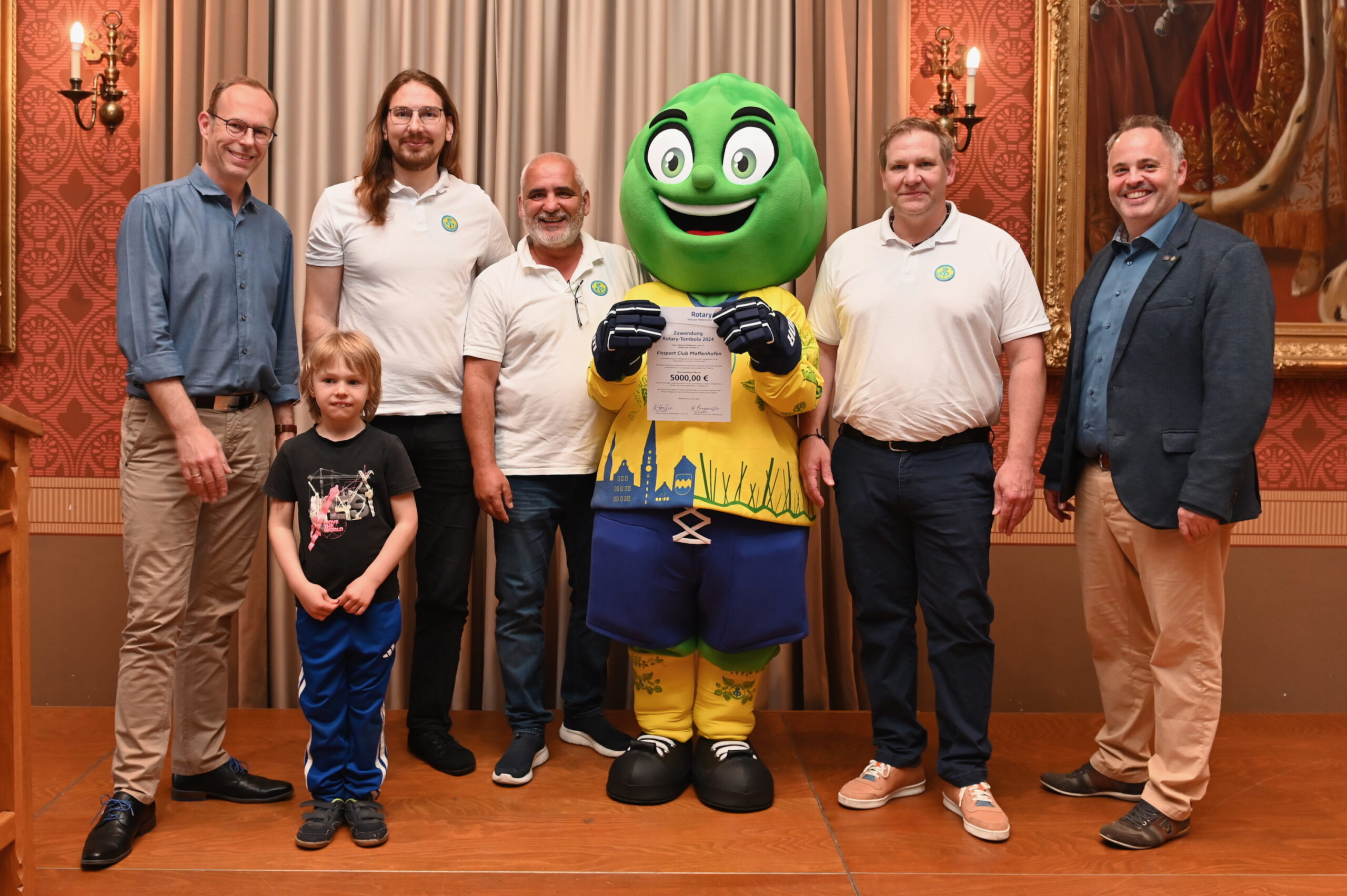 Rotary Pfaffenhofen Tombola Weihnachten 1. Preis Auto Rotary Pfaffenhofen Tombola Weihnachten 1. Preis Auto