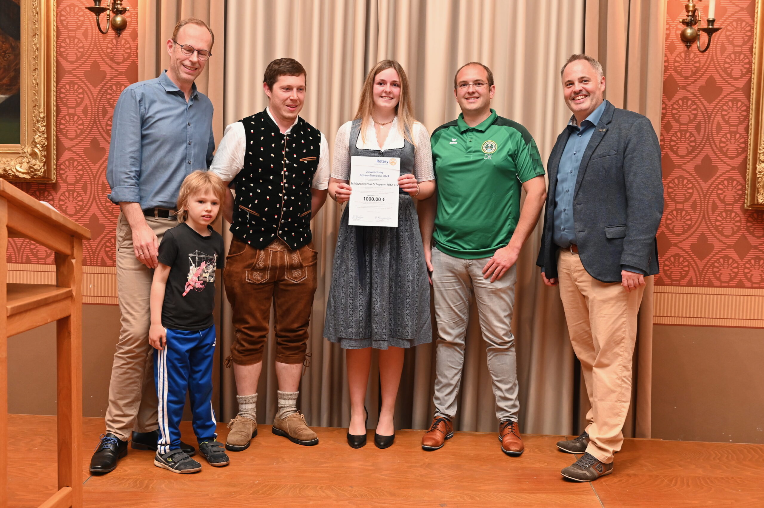 Rotary Pfaffenhofen Tombola Weihnachten 1. Preis Auto Rotary Pfaffenhofen Tombola Weihnachten 1. Preis Auto