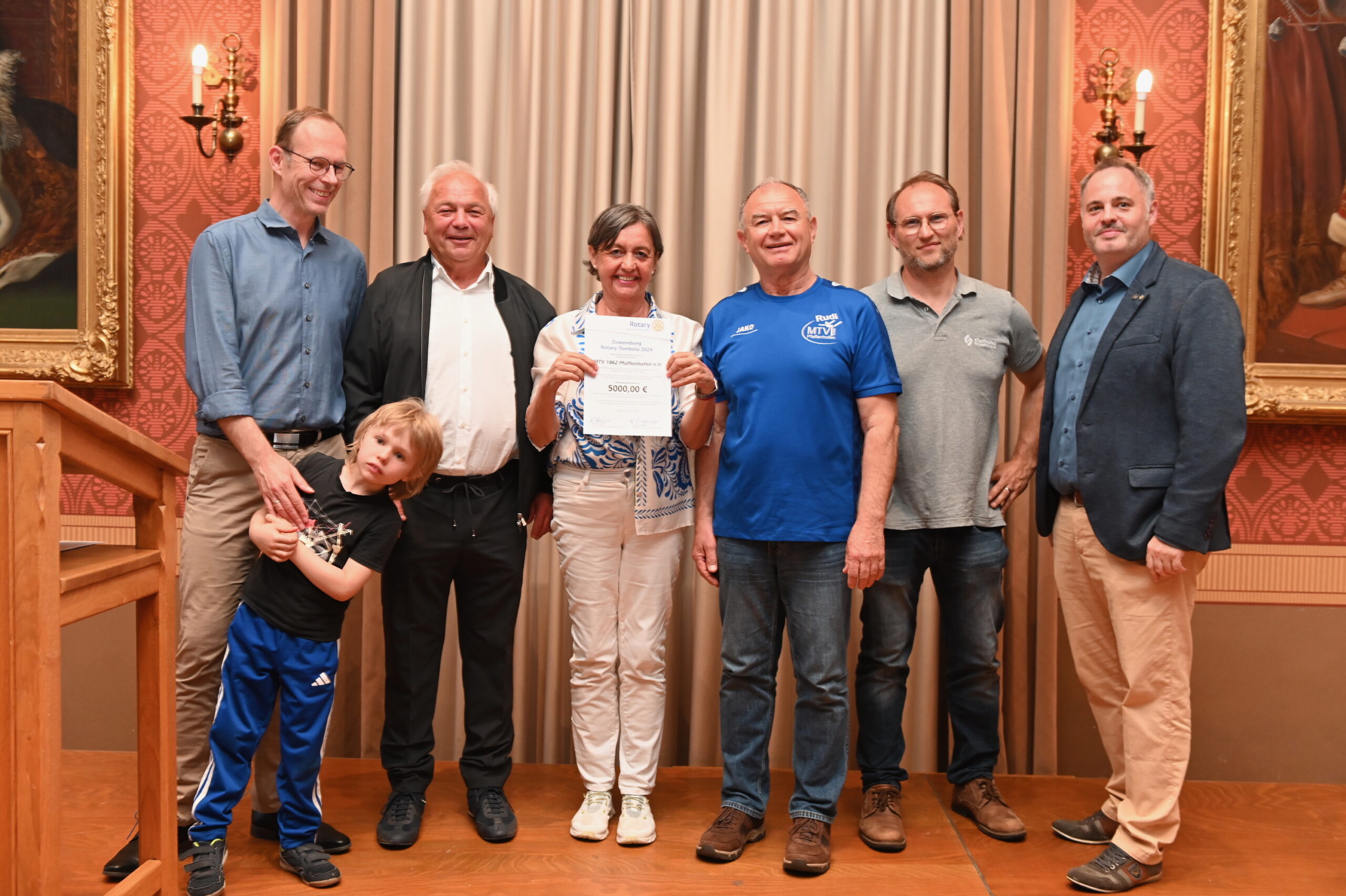 Rotary Pfaffenhofen Tombola Weihnachten 1. Preis Auto Rotary Pfaffenhofen Tombola Weihnachten 1. Preis Auto